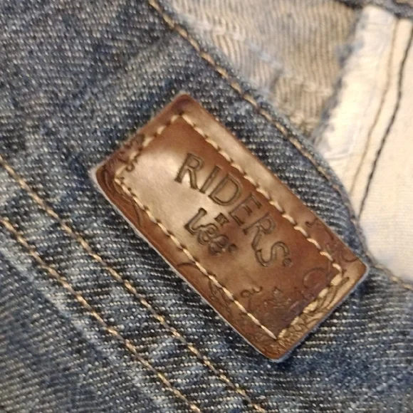 Riders By Lee Relaxed Fit Blue Jeans for Women.  Size 16 Long - Picture 10 of 11